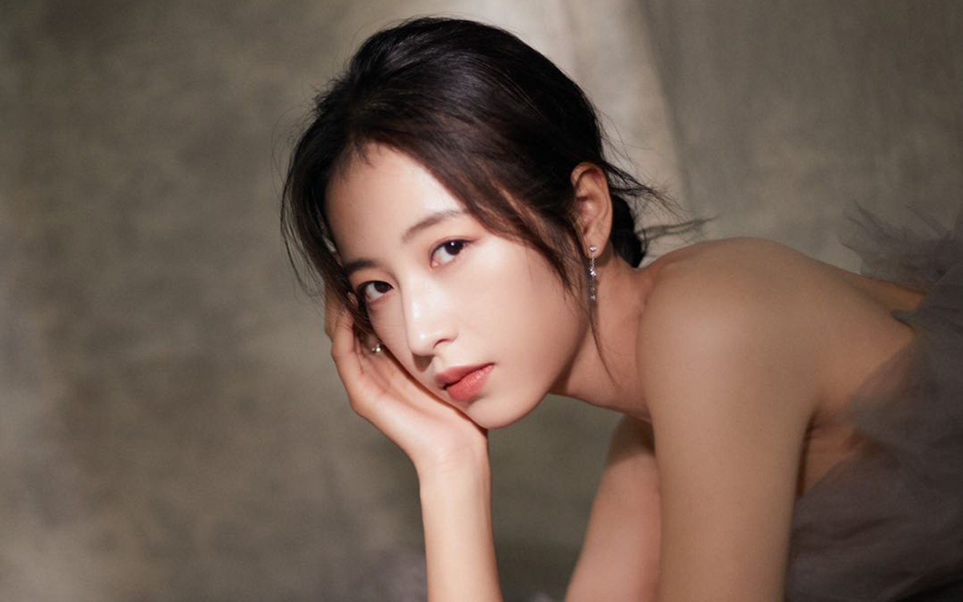 九游娱乐(jiuyou)官方网站-皇家马德里主场4-2击败塞维利亚，完美收官2024年，皇家马德里对塞维利亚结果