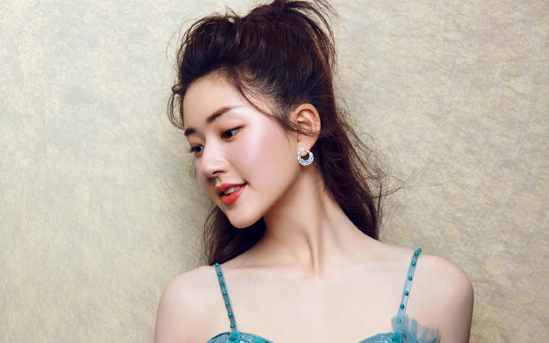 谢菲联阵容磨合加快,刀锋战士目标直指中游,谢菲联球衣